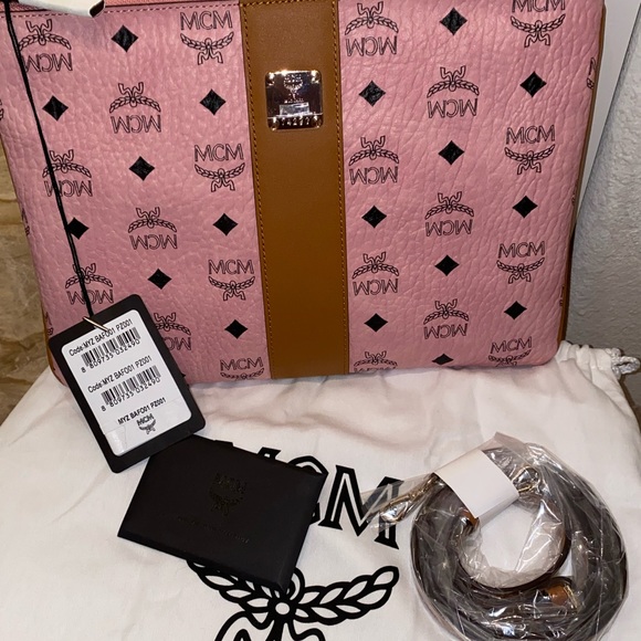 MCM soft pink visetos pouch💕optional crossbody 💕 - Picture 6 of 10